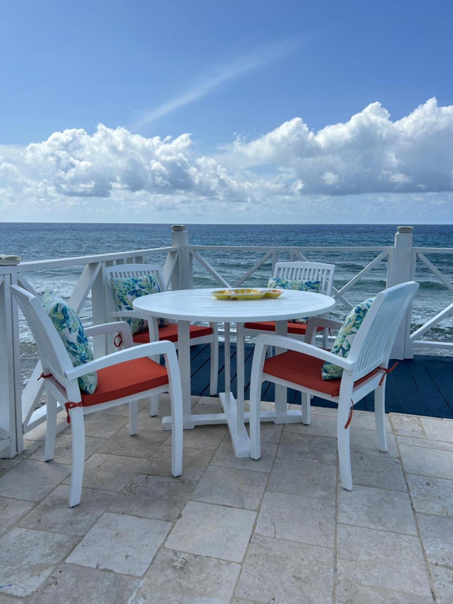 North Star Villa Oceanfront Family-Retreat With Pool Frederiksted Esterno foto