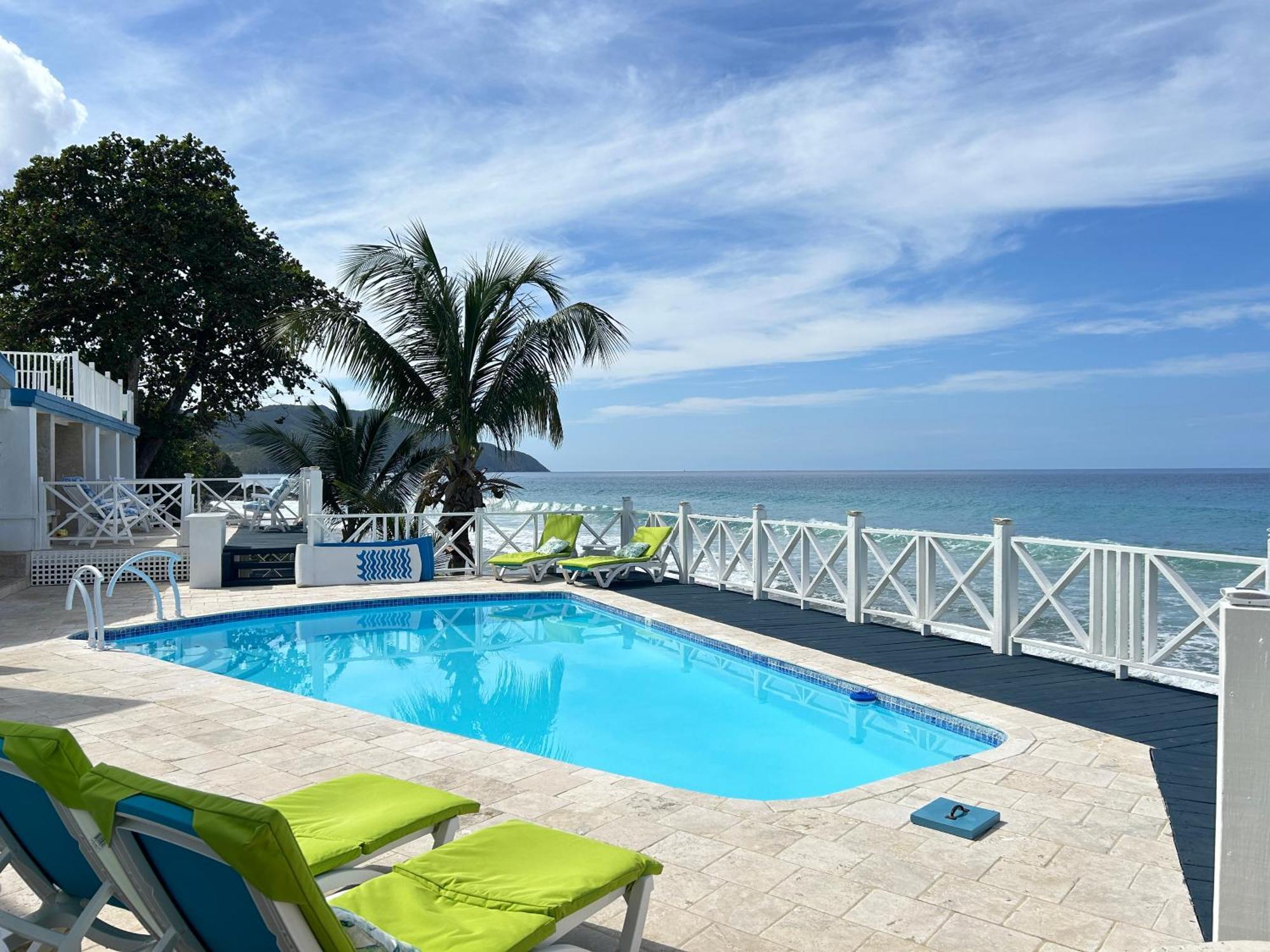 North Star Villa Oceanfront Family-Retreat With Pool Frederiksted Esterno foto