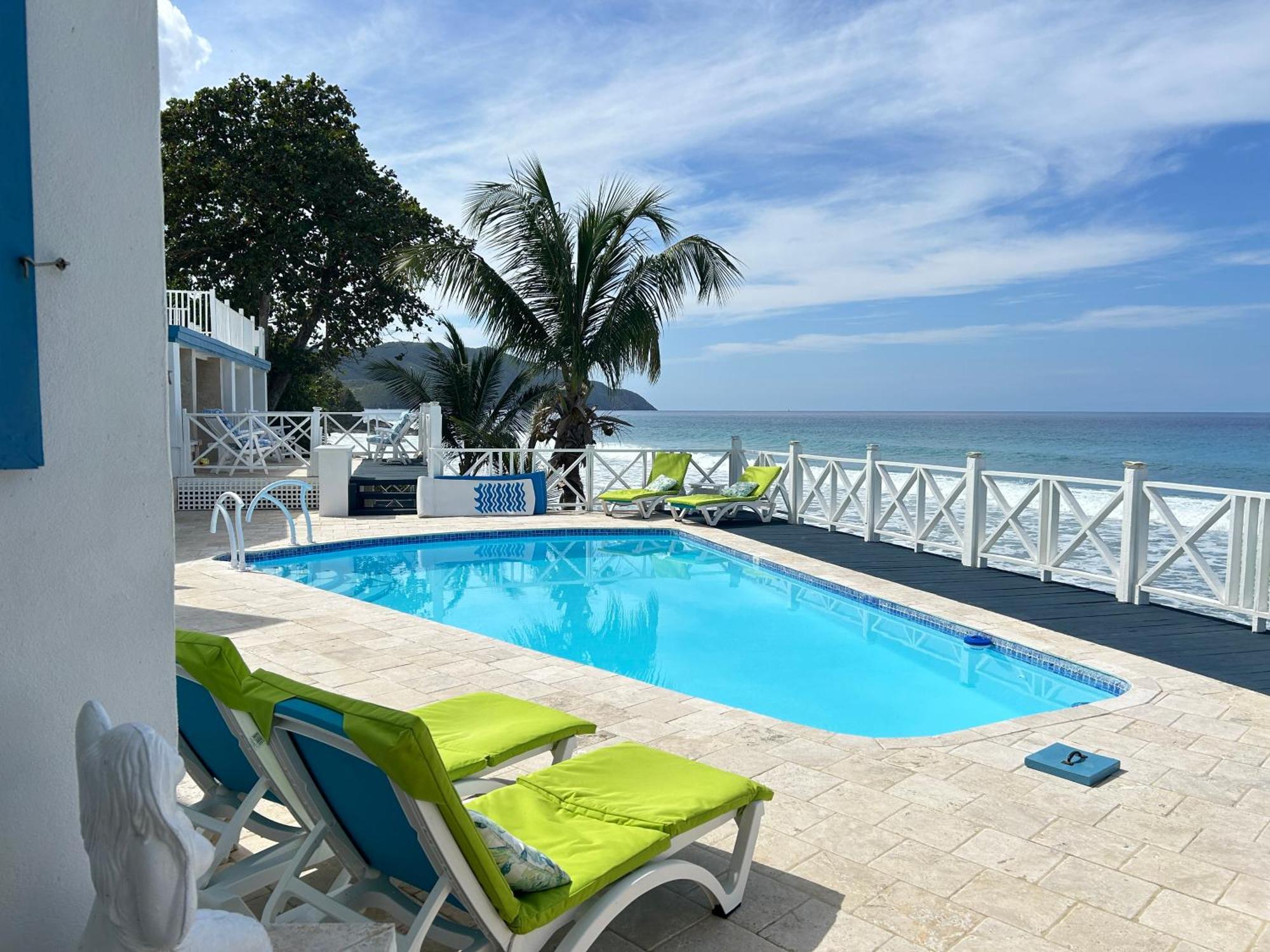 North Star Villa Oceanfront Family-Retreat With Pool Frederiksted Esterno foto