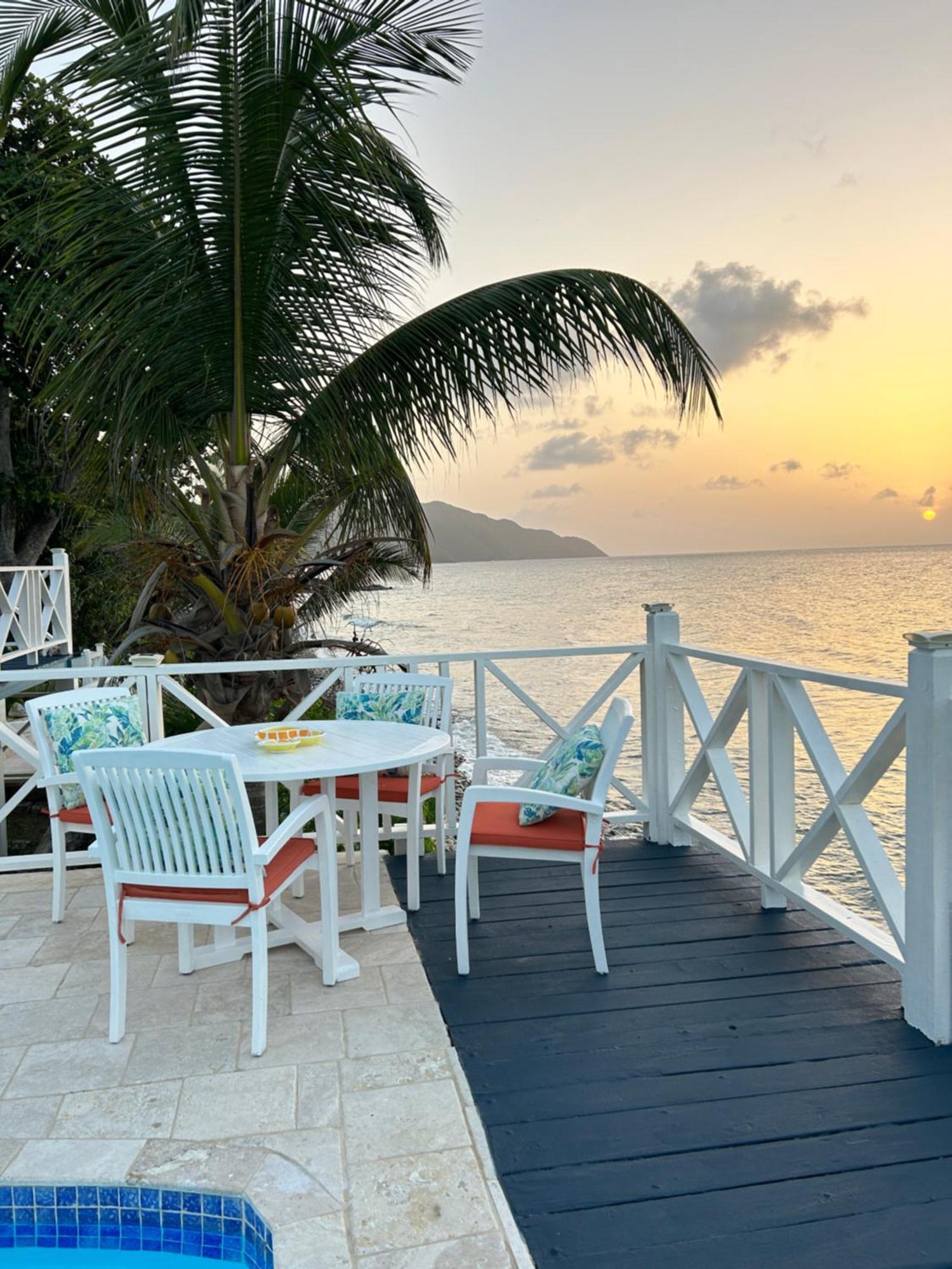 North Star Villa Oceanfront Family-Retreat With Pool Frederiksted Esterno foto